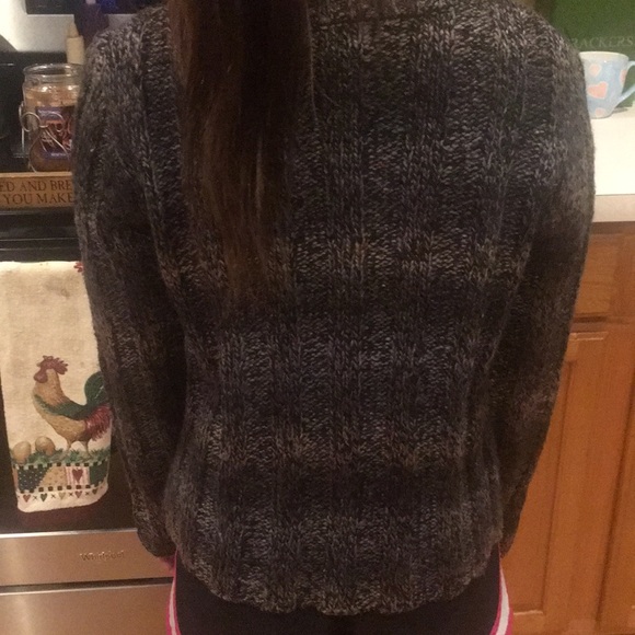 Cute euc large sweater wore twice - Picture 4 of 7